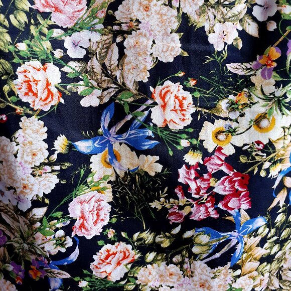 MARIO SERRANI Pencil Skirt with Back Slit in Garden Blossom Floral Print - Picture 3 of 13
